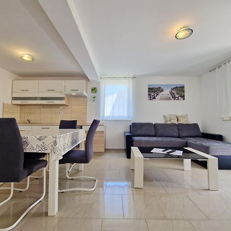 Apartment Slabek Baska  Exterior photo